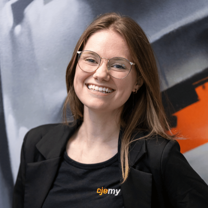Alexia Bois, CJEMY, chargée de l'accueil et de l'administration